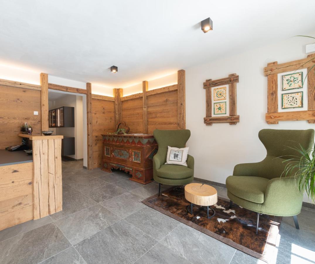 Ciasa Nene Franzl Aparthotel Badia  Bagian luar foto