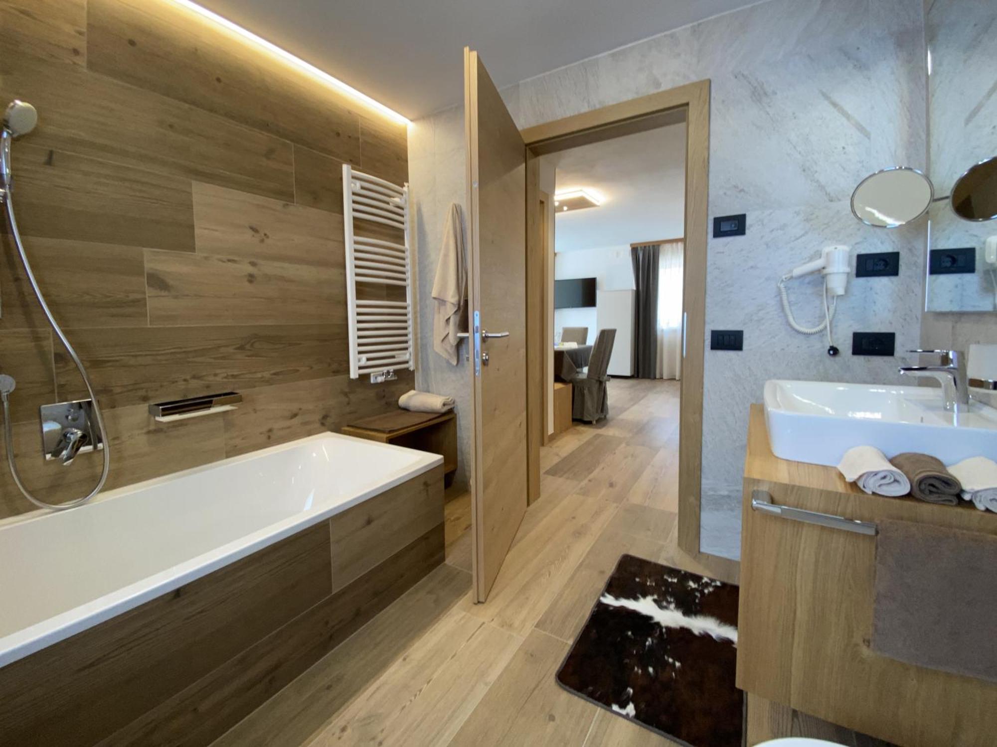Ciasa Nene Franzl Aparthotel Badia  Bagian luar foto